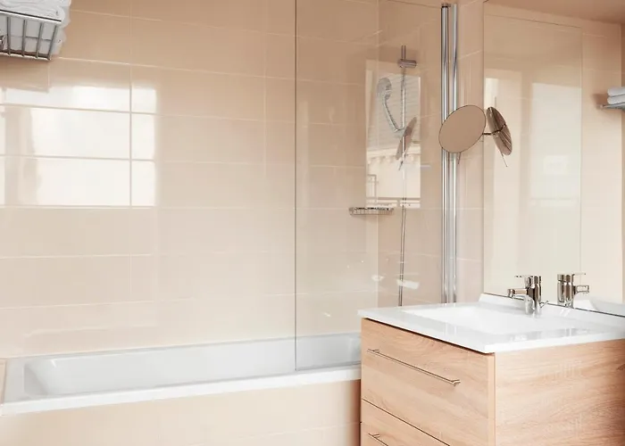 Residhome Paris Апарт-отель Кламар